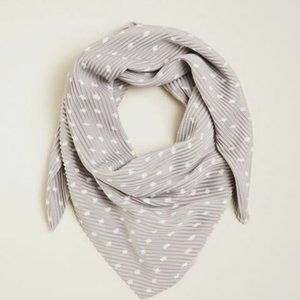 Ann Taylor Pleated Grey & White Diamond Pattern Square Scarf NWT